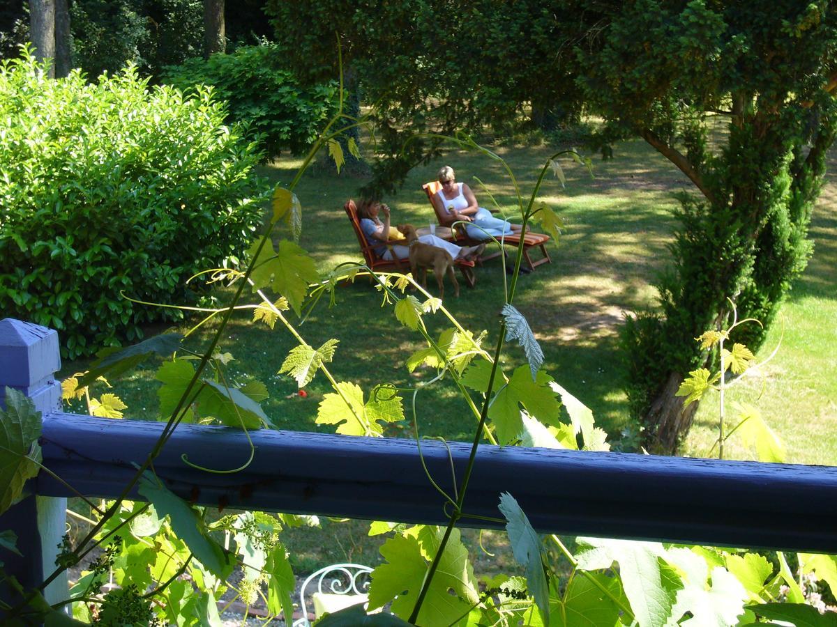 Le Canard Au Parapluie Rouge Bed & Breakfast Celon Ngoại thất bức ảnh