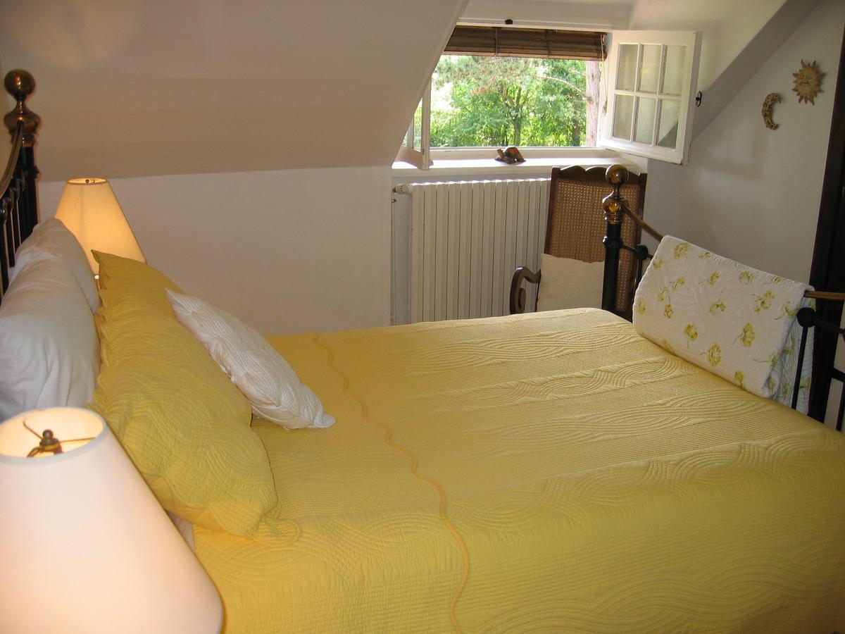 Le Canard Au Parapluie Rouge Bed & Breakfast Celon Ngoại thất bức ảnh