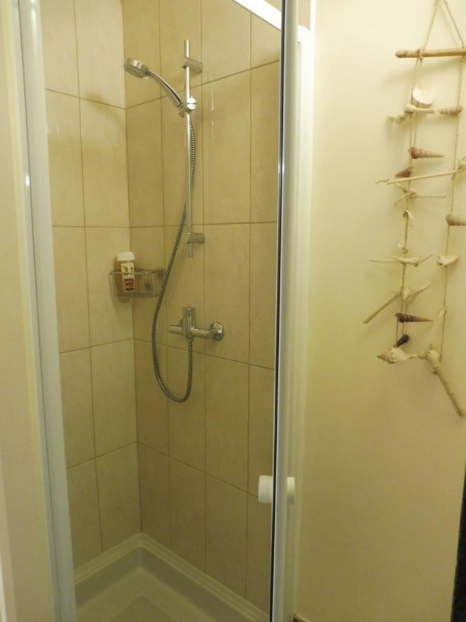Le Canard Au Parapluie Rouge Bed & Breakfast Celon Ngoại thất bức ảnh